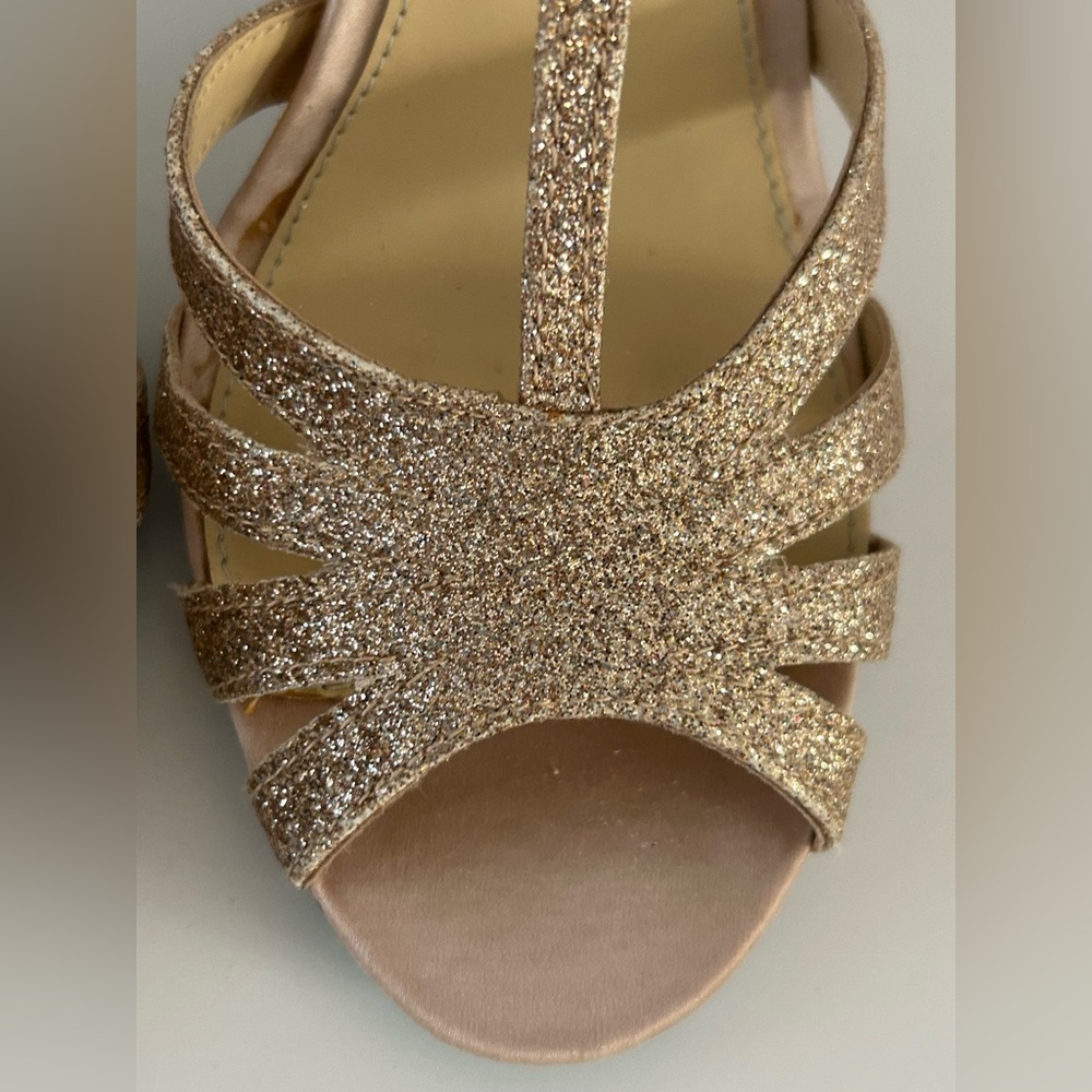 Blue by Betsey Johnson T-Strap glitter heels. SB-8. Size 8. Champagne Rose Great - Picture 5 of 16